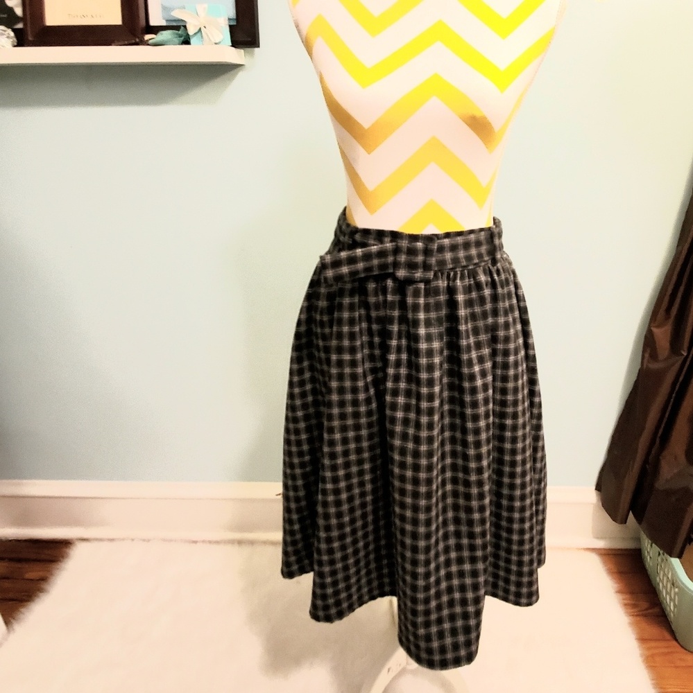 Eshakti plaid belted skirt w/ elastic back size 14